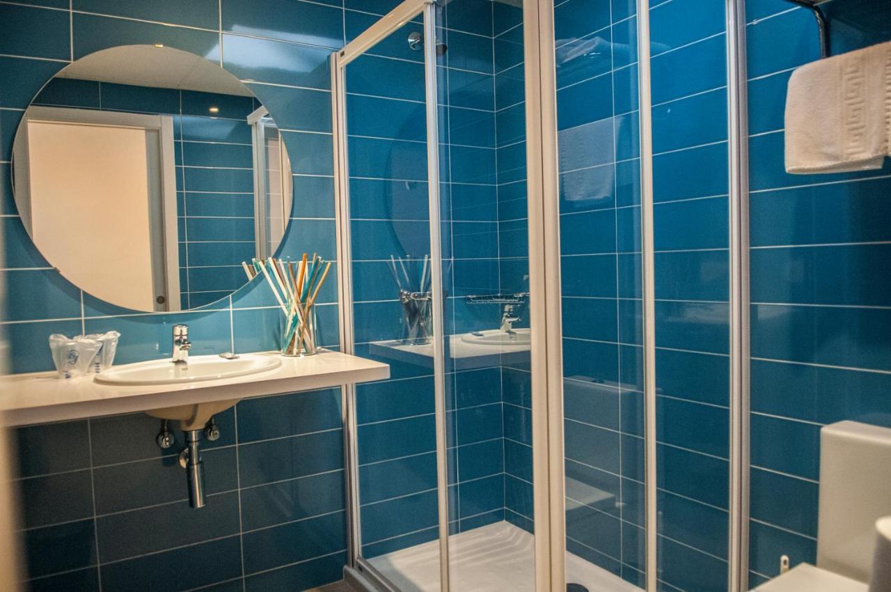 Hostal Xuroy Cala Alcaufar Kültér fotó
