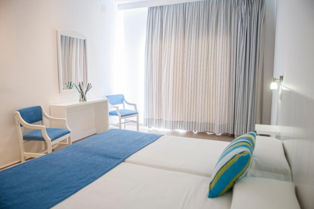 Hostal Xuroy Cala Alcaufar Kültér fotó