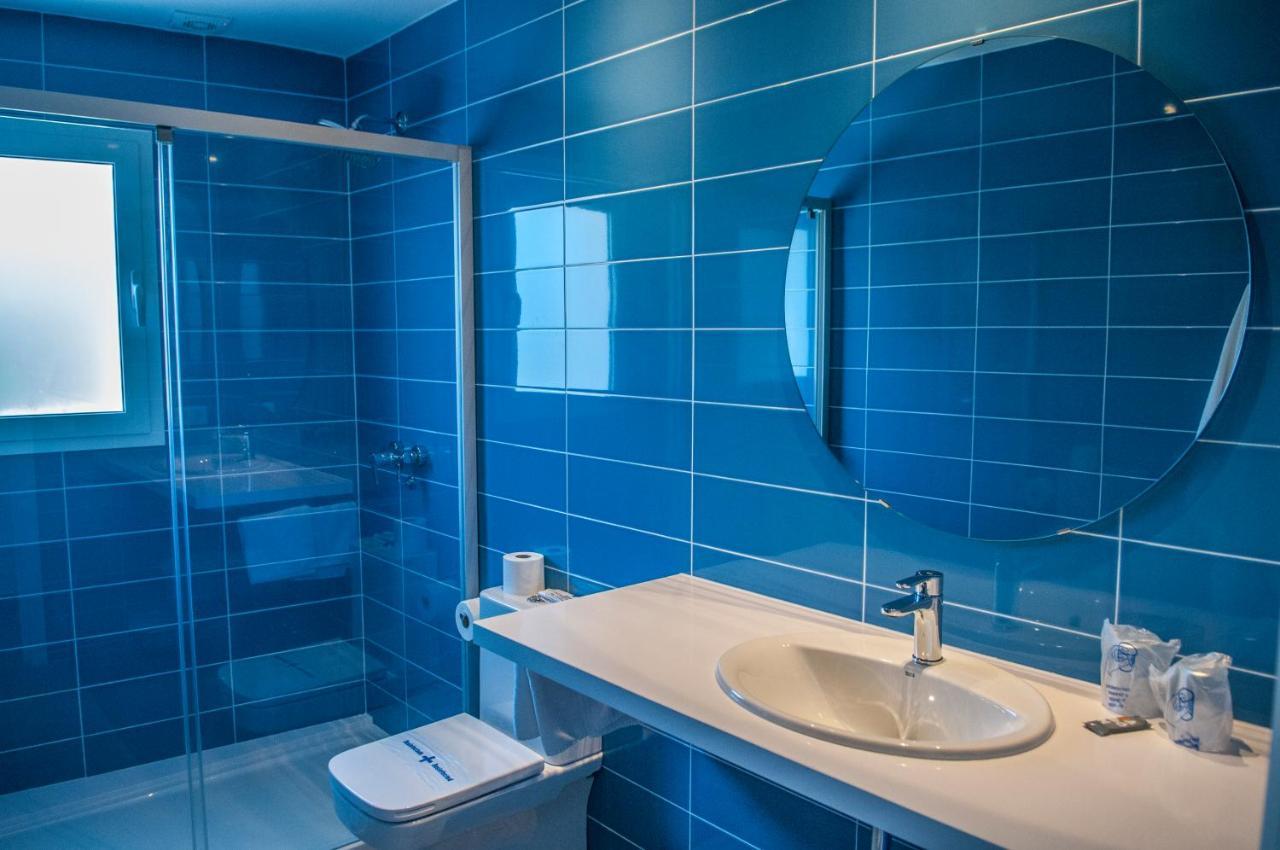 Hostal Xuroy Cala Alcaufar Kültér fotó