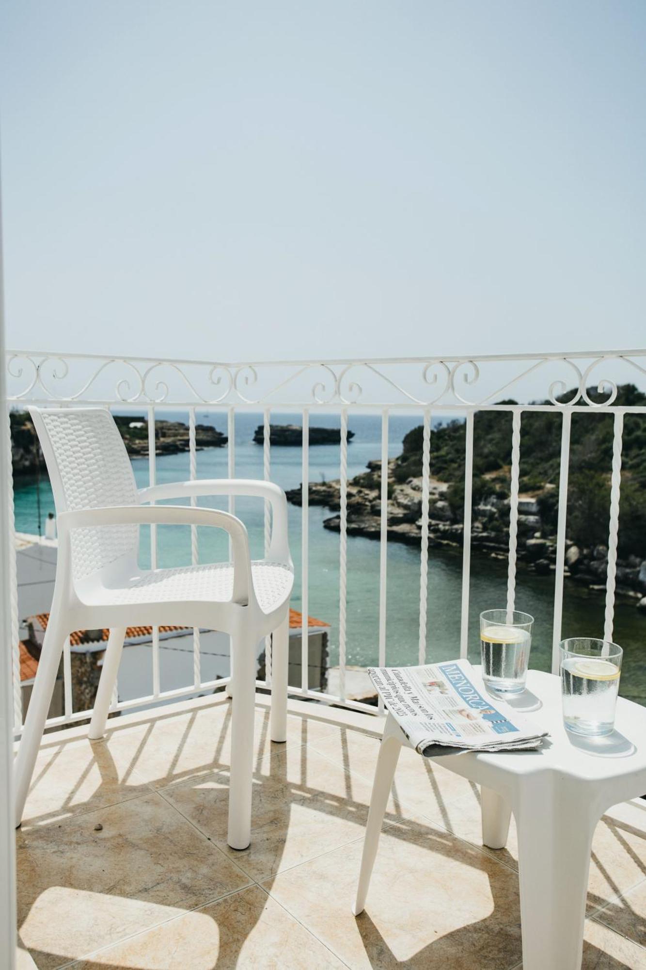 Hostal Xuroy Cala Alcaufar Kültér fotó