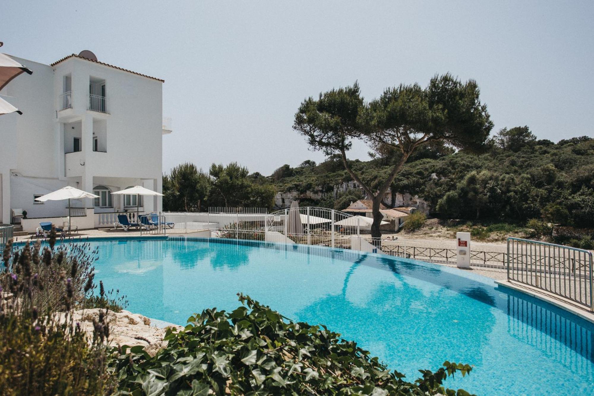 Hostal Xuroy Cala Alcaufar Kültér fotó